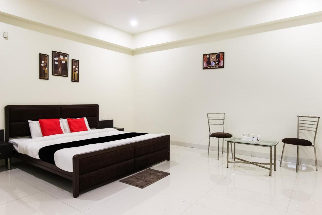 Capital O70964 Hotel D Mercy Nagpur Buitenkant foto